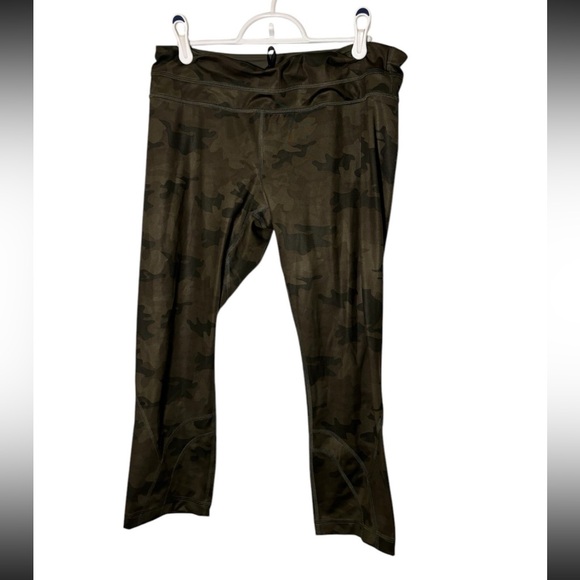 Lululemon Size 10 Savasana‎ Camo Inspire Crop II Leggings - Picture 7 of 12